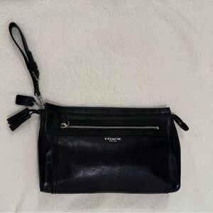 Coach Black Leather Zip clutch with wristlet